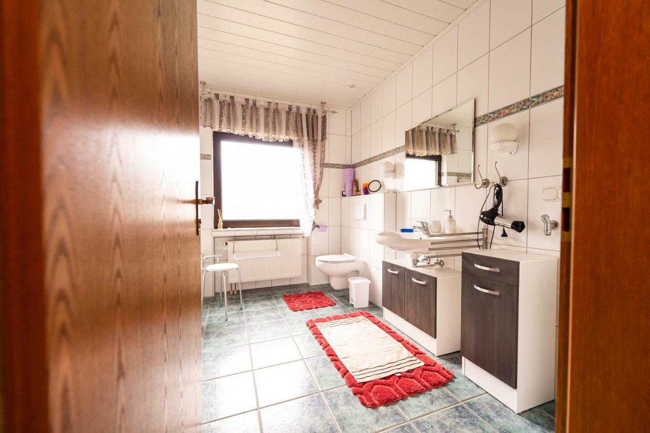 Ferienwohnung Virginija Ditscheid Ngoại thất bức ảnh