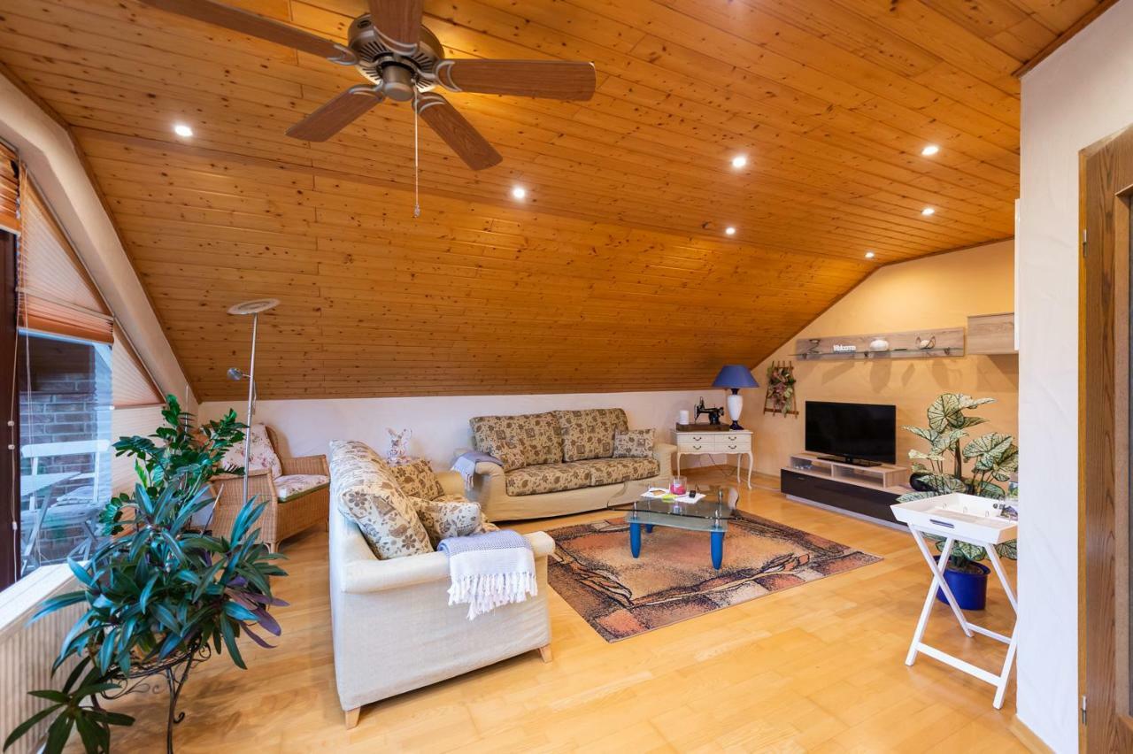 Ferienwohnung Virginija Ditscheid Ngoại thất bức ảnh